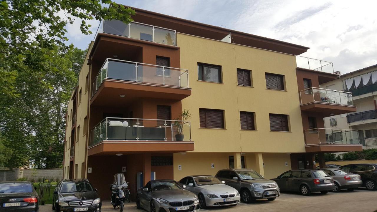 Sweet&Center Wellness Apartman Siofok Exterior photo